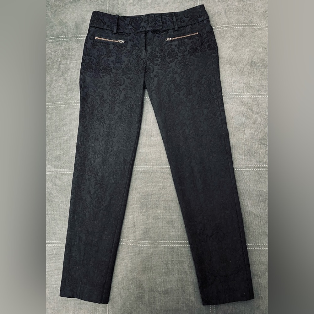 Mossimo Stretch Extensible Mid Rise Jeans Black Floral Flocked  Women’s Size 2